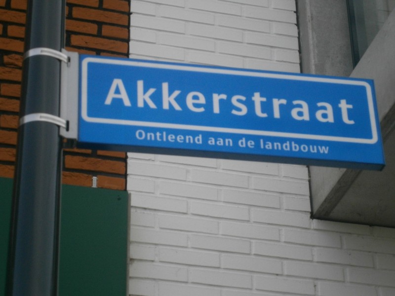 Akkerstraat straatnaambord (2).JPG