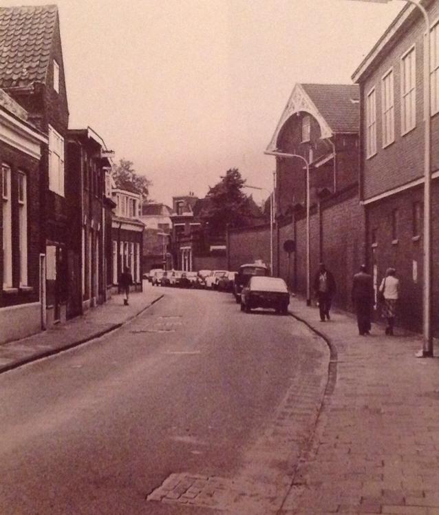 van Lochemstraat met topgevel van Heek en Co.jpg