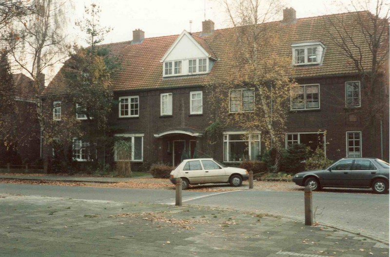 Minister Loudonlaan dec. 1991 Ter hoogte van de huisnummers 13-19.jpg