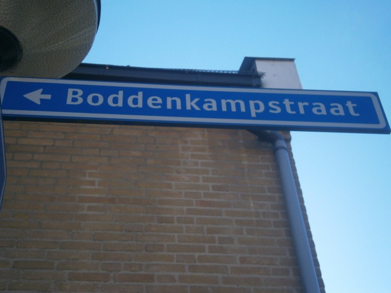 Boddenkampstraat straatnaambord.JPG