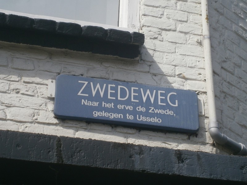 Zwedeweg straatnaambord.JPG