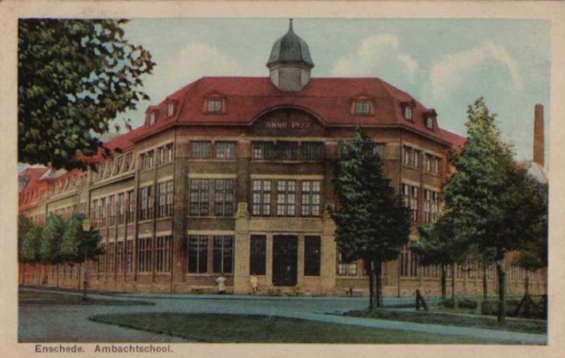 kopie van Ambachtsschool 1930.jpg