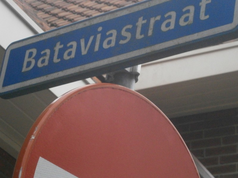 Bataviastraat straatnaambord.JPG