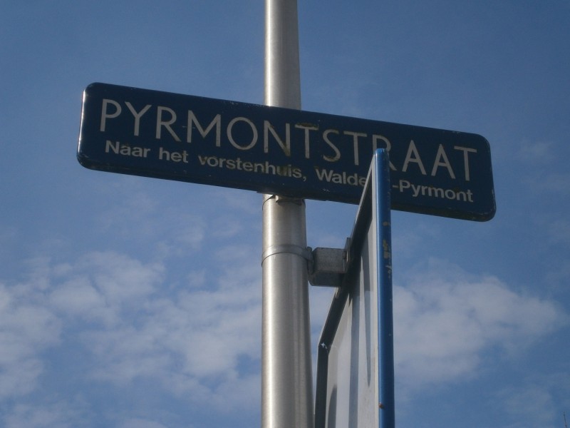 Pyrmontstraat straatnaambord.JPG