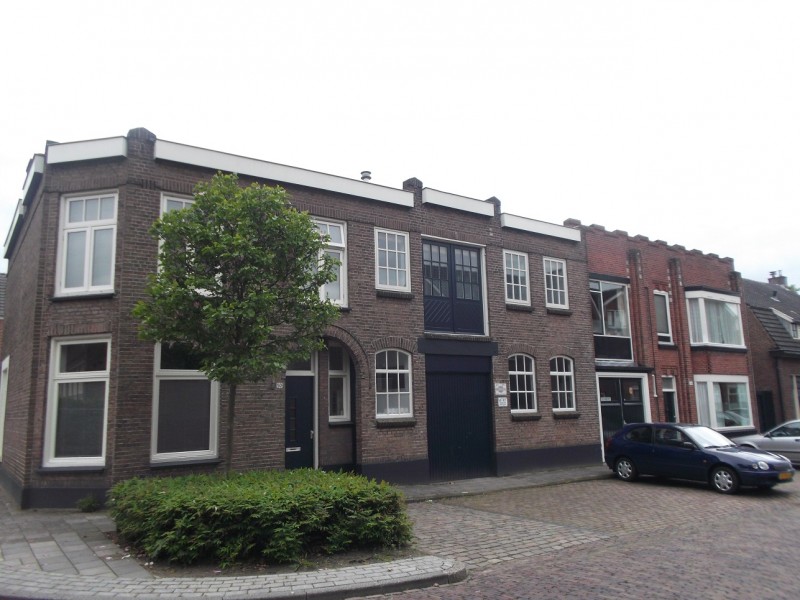 Bilderdijkstraat hoek Nicolaas Beetsstr..JPG