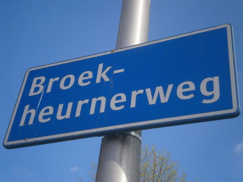 Broekheurnerweg straatnaambord.JPG