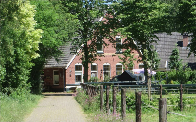 2017 05 25 (21 Helweg 244 -dichtbij 80, raadsel) (1).JPG