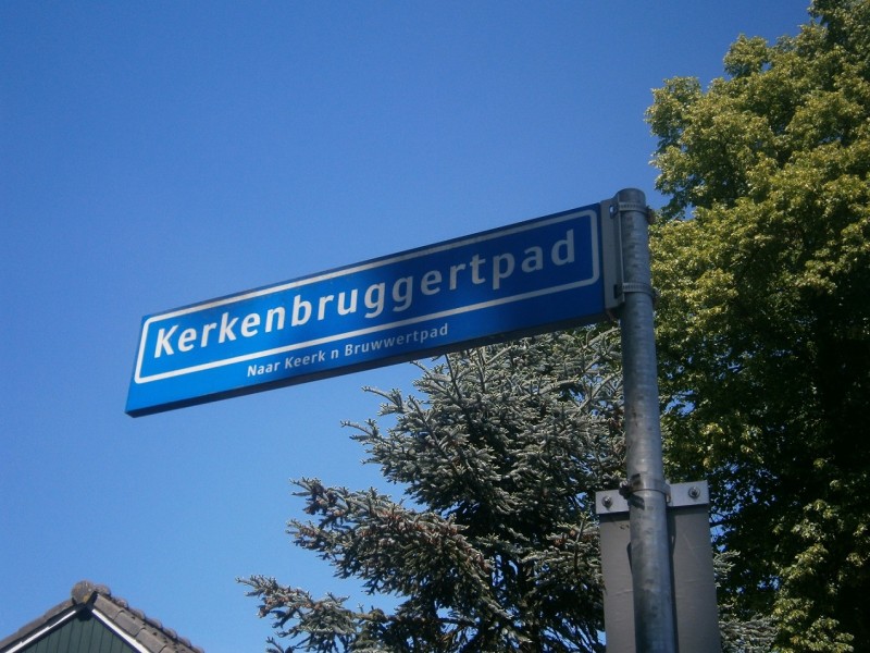 Kerkenbruggertpad straatnaambord (2).JPG