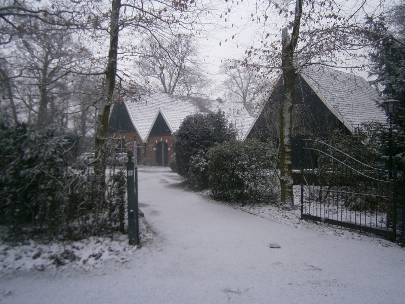 Zweringhoekweg 45 boerderij met hek 11-2-2017.JPG