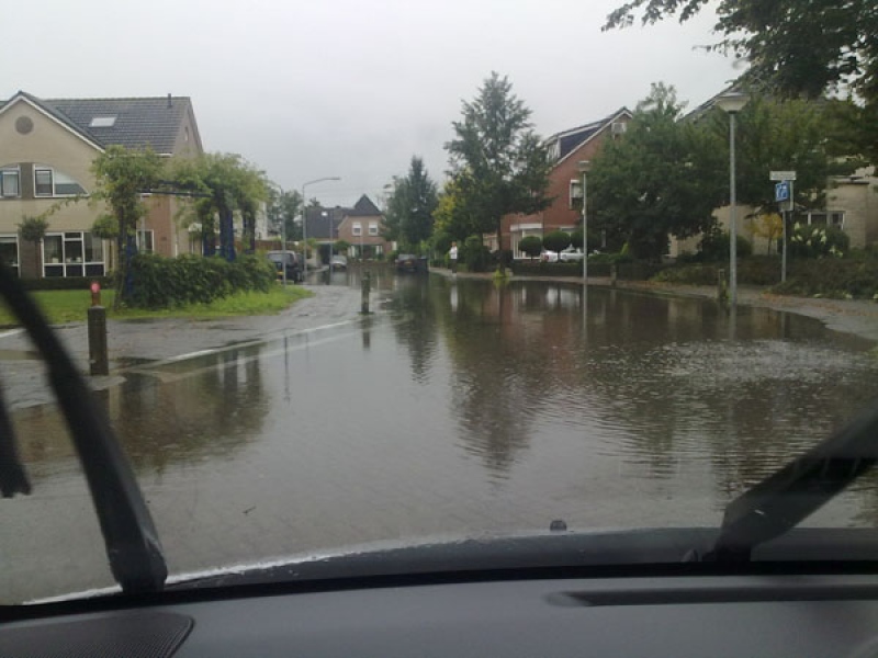 Deenebstraat wateroverlast.jpg