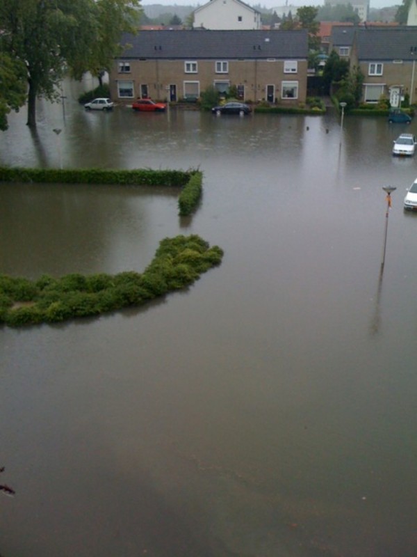 Wateroverlast Deenebstraat 2.jpg