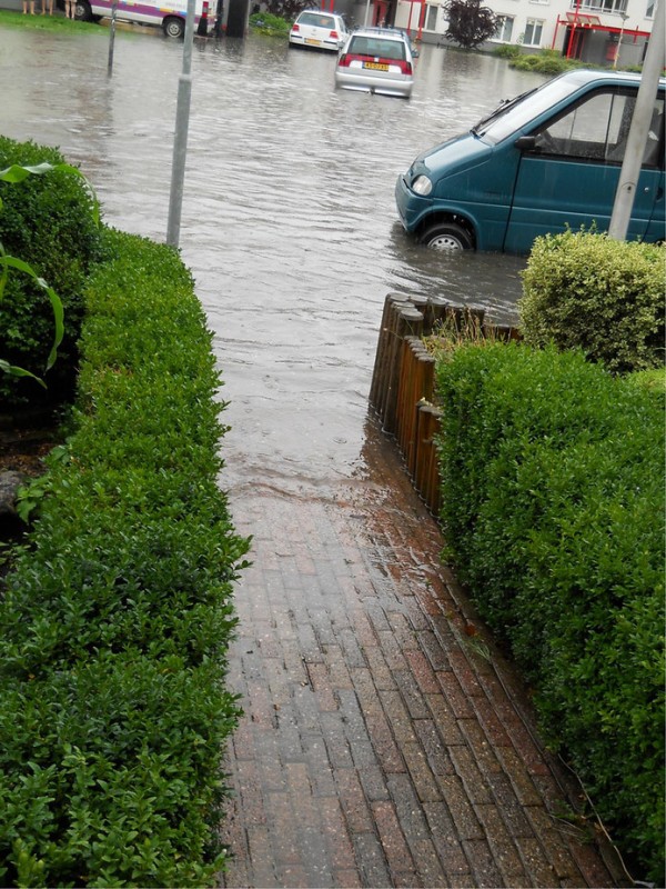 Wateroverlast Deenebstraat.jpg