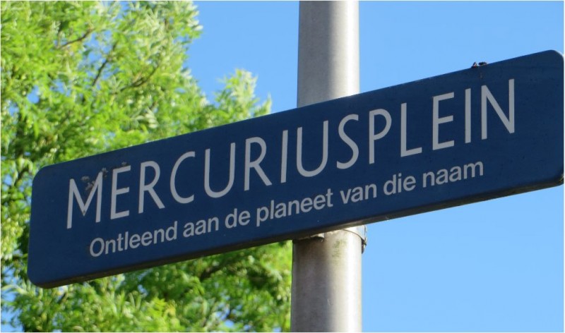 Mercuriusplein (straatnaambord).JPG