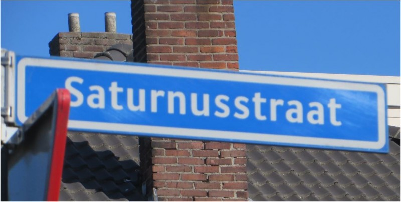 Saturnusstraat (straatnaambord).JPG