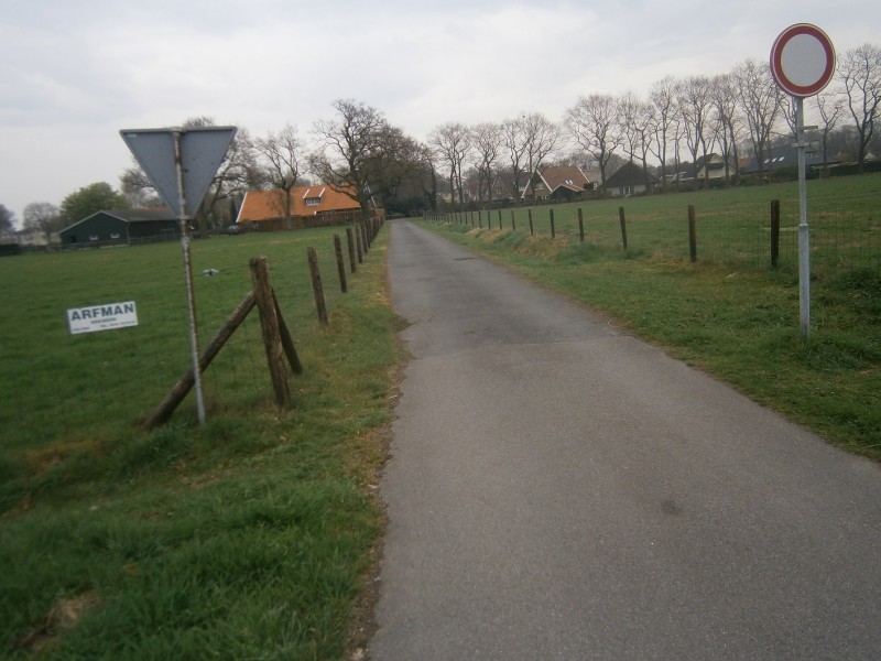 Zweringbeekweg vanaf Usselerrondweg (2).JPG