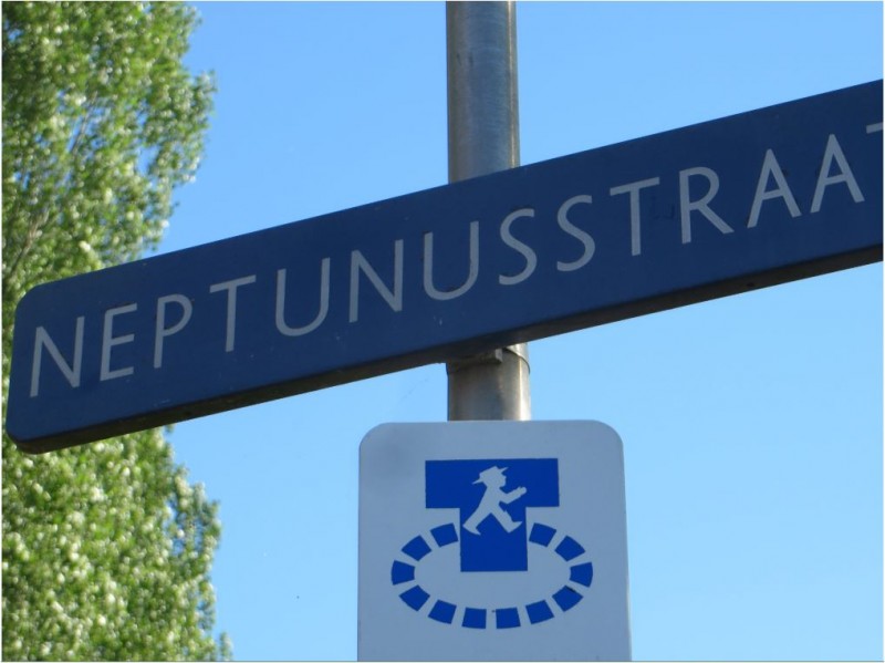 Neptunusstraat (straatnaambord).JPG