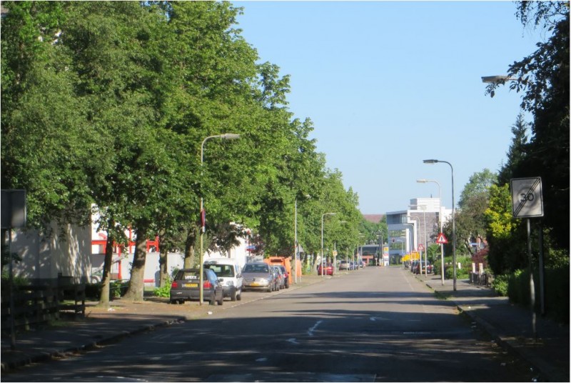 Jupiterstraat t.h.v. Saturnusstraat richting Auke Vleerstr..JPG