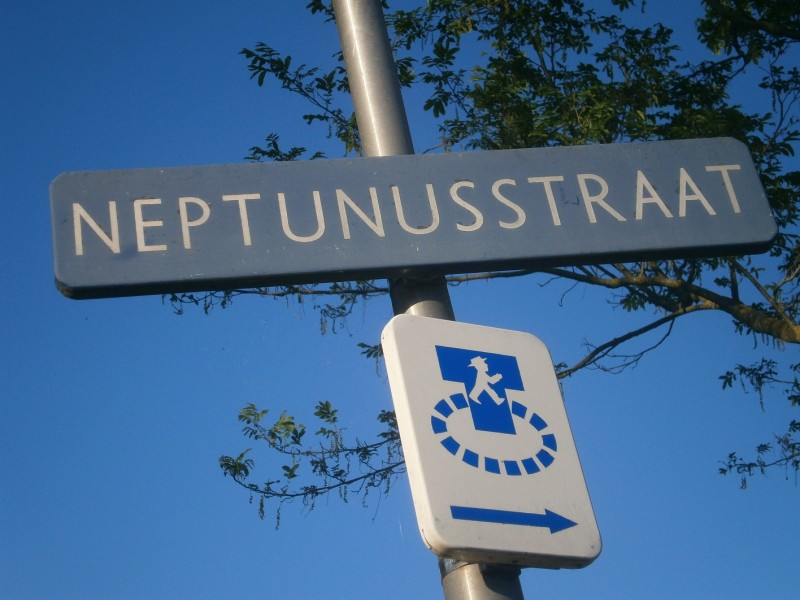 Neptunusstraat straatnaambord.JPG