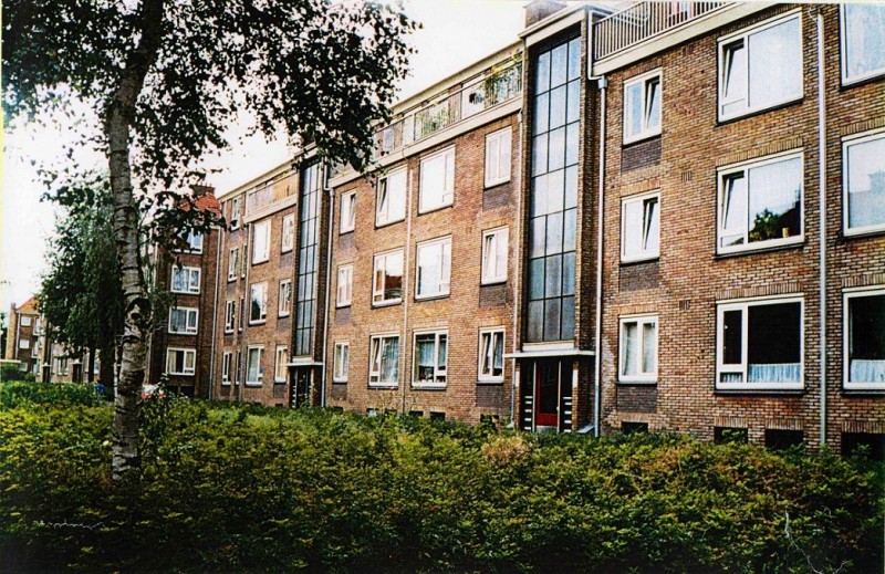 Maanstraat 1989 Portiekflats.jpg