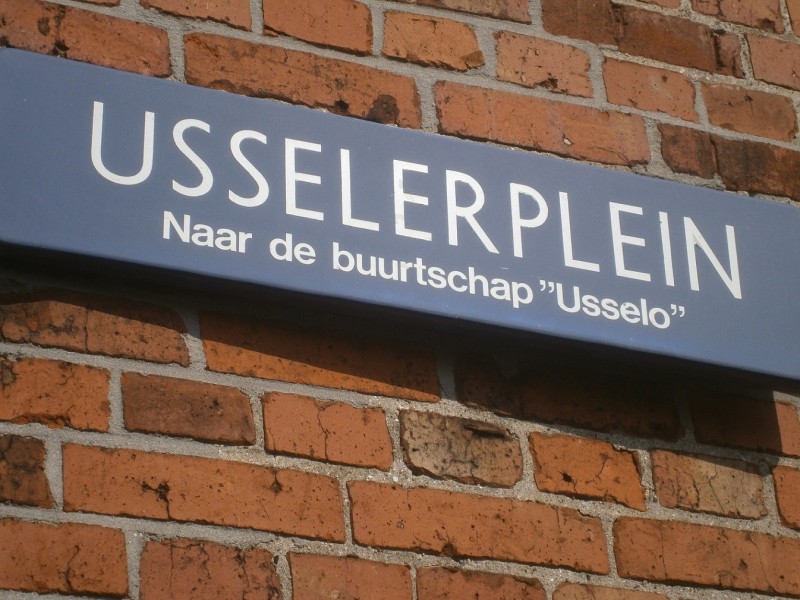 Usselerplein straatnaambord.JPG