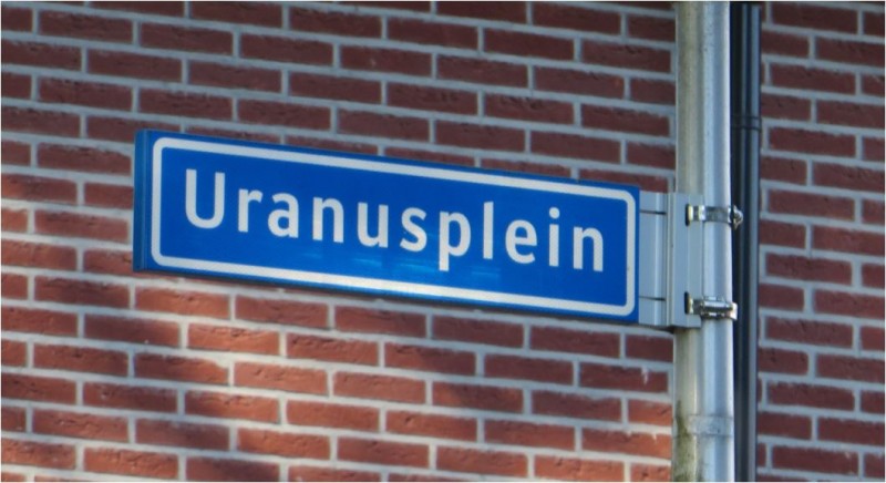 Uranusplein (straatnaambord).JPG