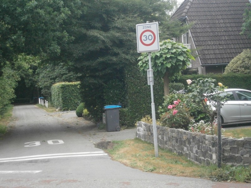 Usselerhofweg vanaf Boekelosestraat richting Usseleresweg.JPG