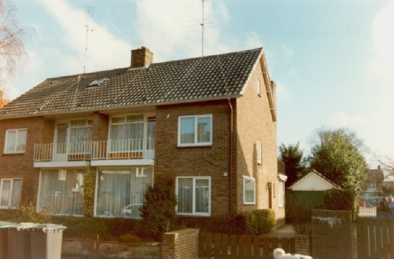 Multatulistraat 16 Voorzijde woningen 1991.jpg