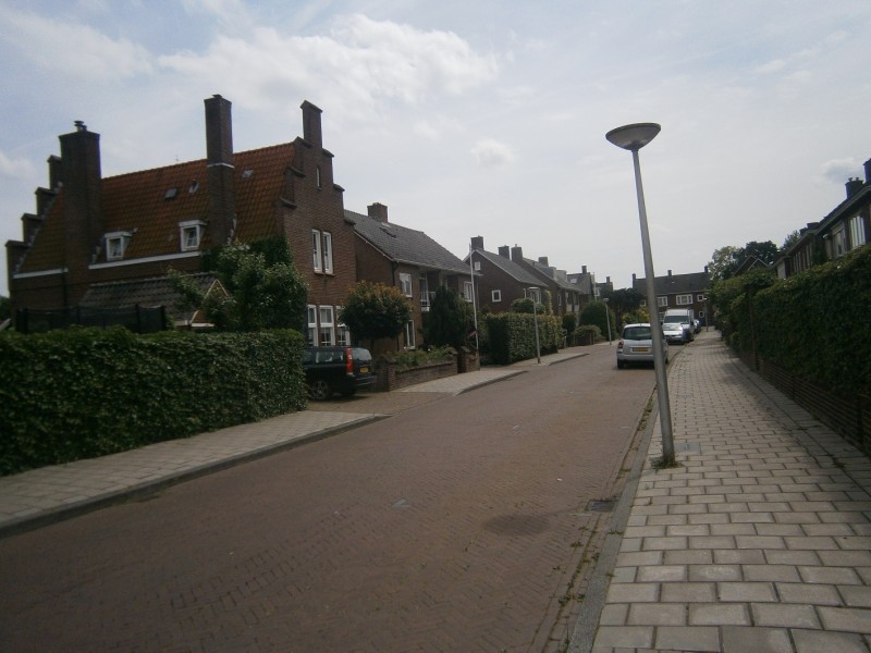 Multatulistraat vanaf Potgieterstraat.JPG