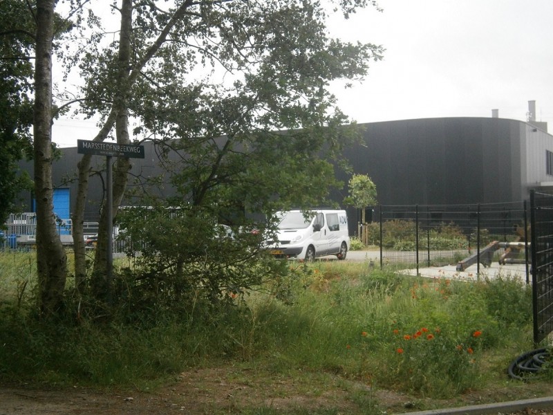 Twekkelerbeekweg met oud straatnaambord Marsstedenbeekweg (2).JPG