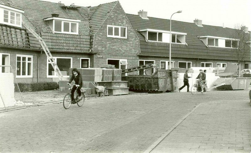 Borneostraat maart 1980 Renovatie woningen.jpg