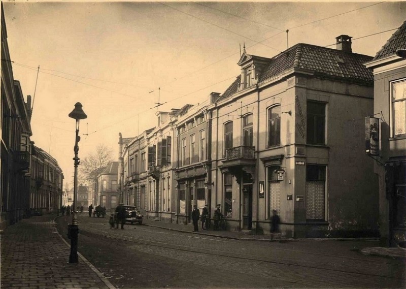 Langestraat 1930 T.h.v. Hofstraat in westelijke richting.jpg