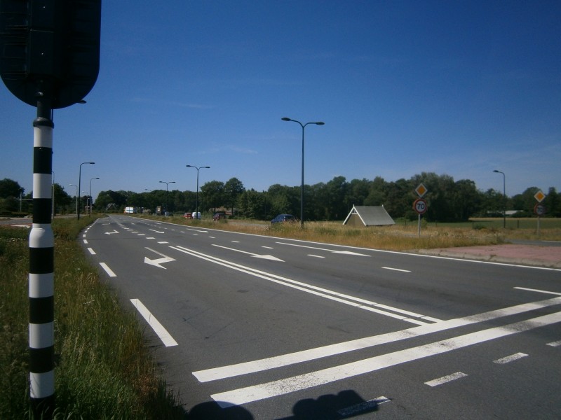 Auke Vleerstraat vanaf Twekkeler Es.JPG