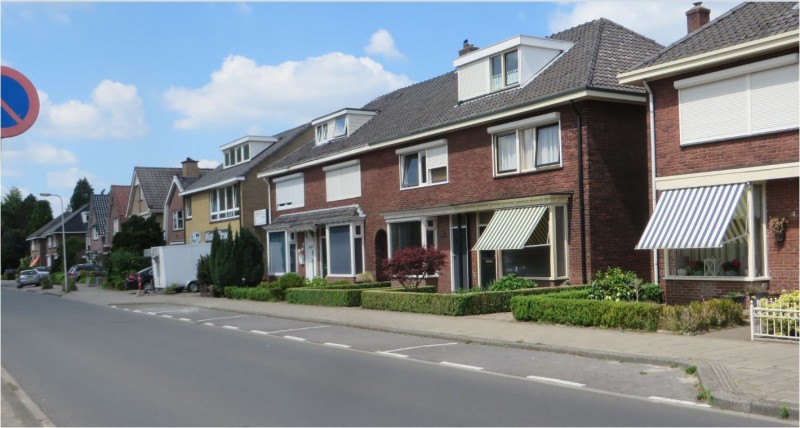 Jupiterstraat t.h.v.kruising Olieslagweg.JPG
