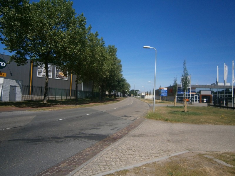 Ir. Schiffstraat vanaf Hendrik ter Kuilestraat.JPG