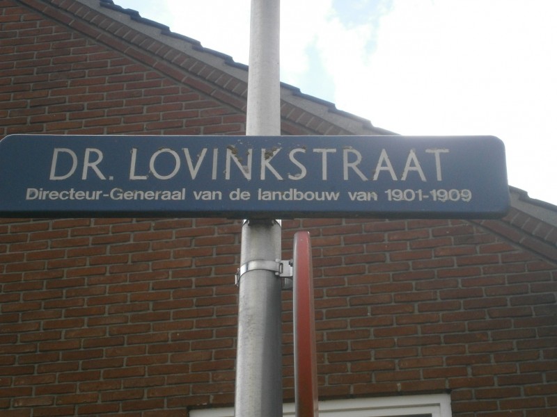 Dr. Lovinkstraat straatnaambord.JPG