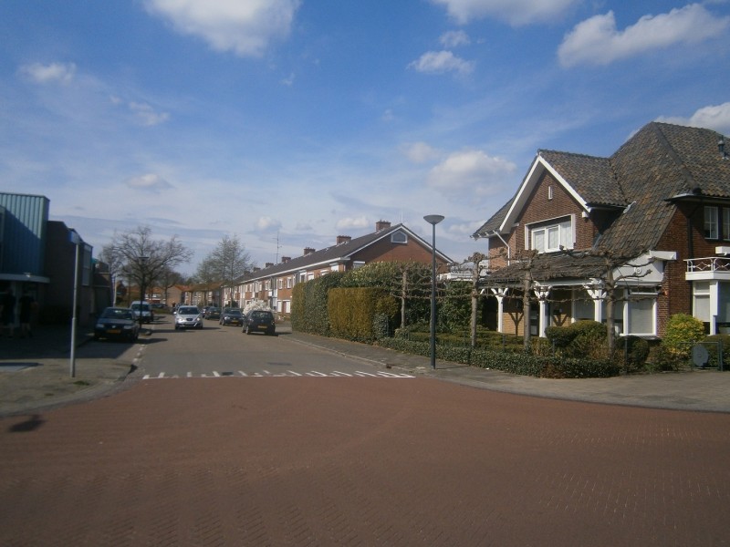 J.H.W. Robersstraat hoek Zweringweg en Dr. P. vanHoekstraat.JPG