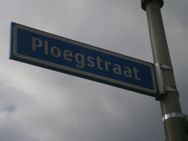 Ploegstraat straatnaambord.JPG