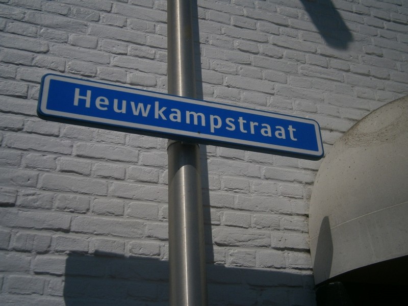 Heuwkampstraat straatnaambord.JPG