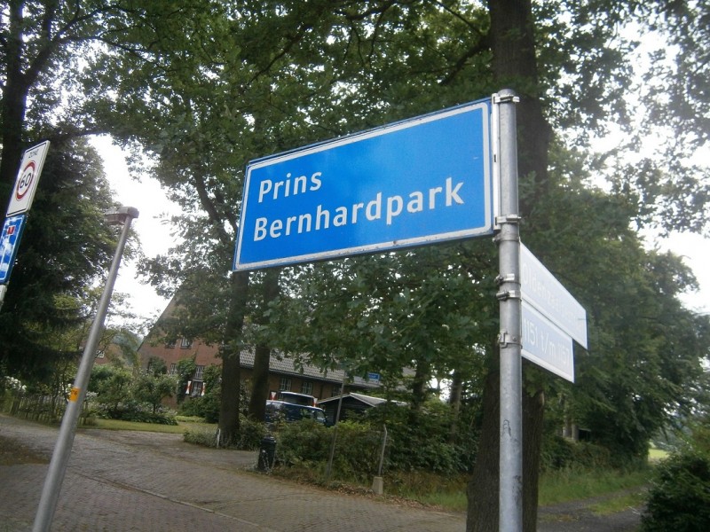 Prins Bernhardpark straatnaambord.JPG