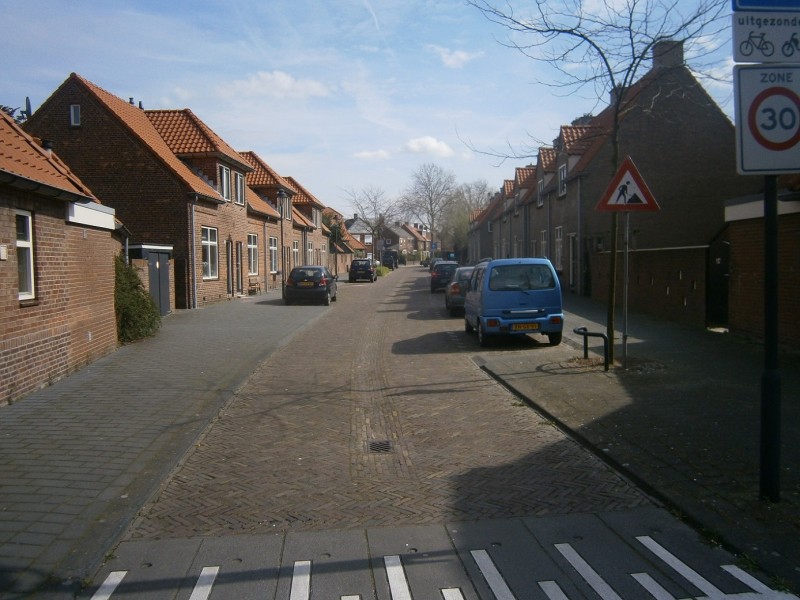 Keperstraat vanaf Pathmossingel.JPG