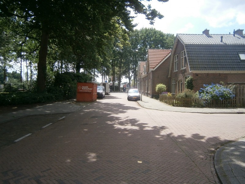Surinamestraat hoek Bonairestraat richting G.J. vanHeekstraat.JPG