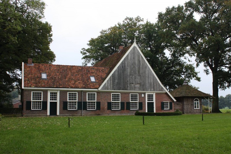 Berenbroek met theehuisje.jpg