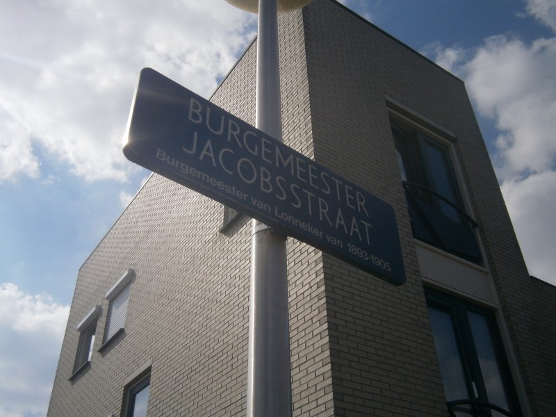 Burgemeester Jacobsstraat straatnaambord.JPG