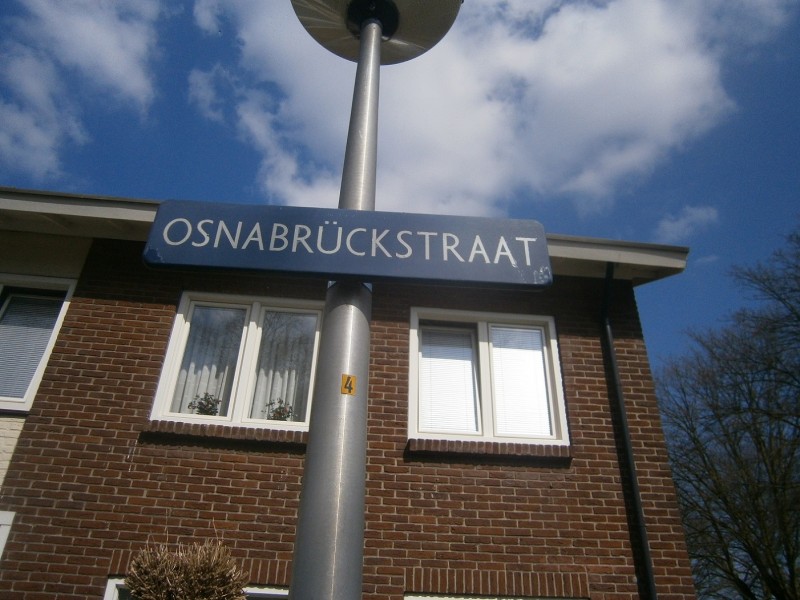 Osnabrückstraat straatnaambord.JPG