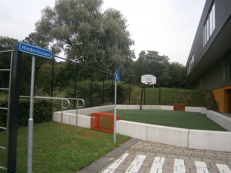 Hindernislaan bij ROC gebouw aan de Wethouder Beversstraat.JPG