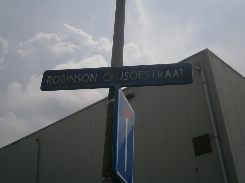 Robinson Crusoestraat straatnaambord.JPG