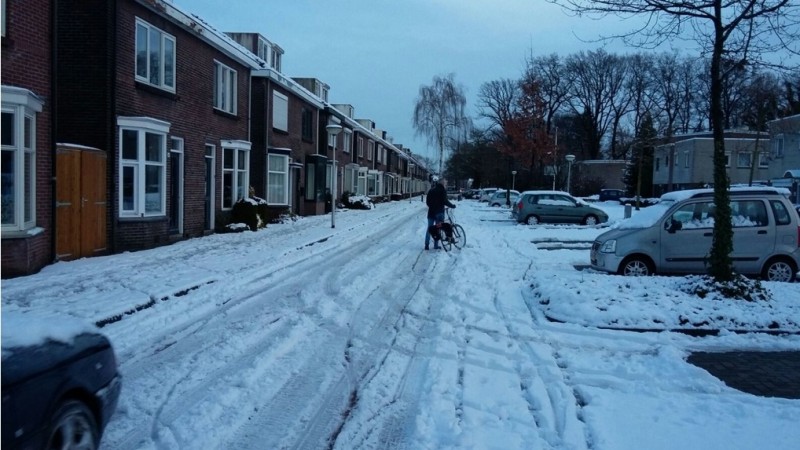 Wethouder Elhorststraat fietsstraat sneeuw jan. 2017.jpg