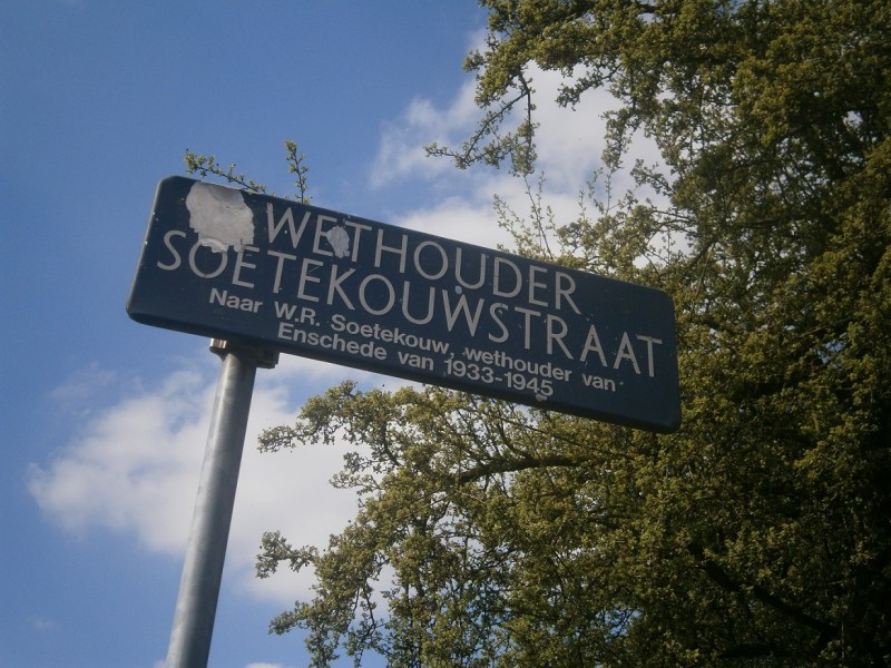 Wethouder Soetekouwstraat straatnaambord.JPG