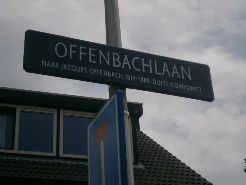 Offenbachlaan straatnaambord.JPG