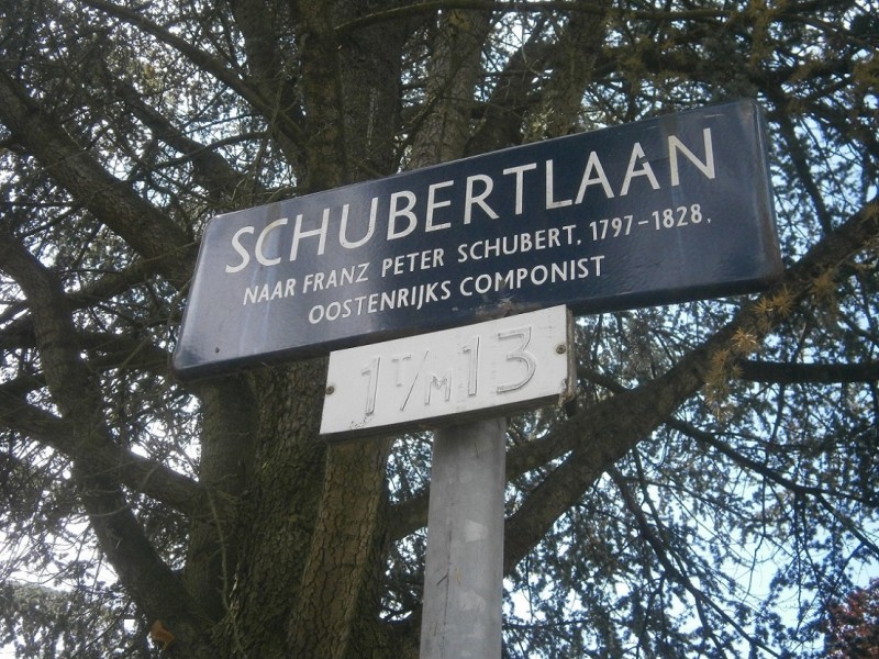 Schubertlaan straatnaambord (4).JPG